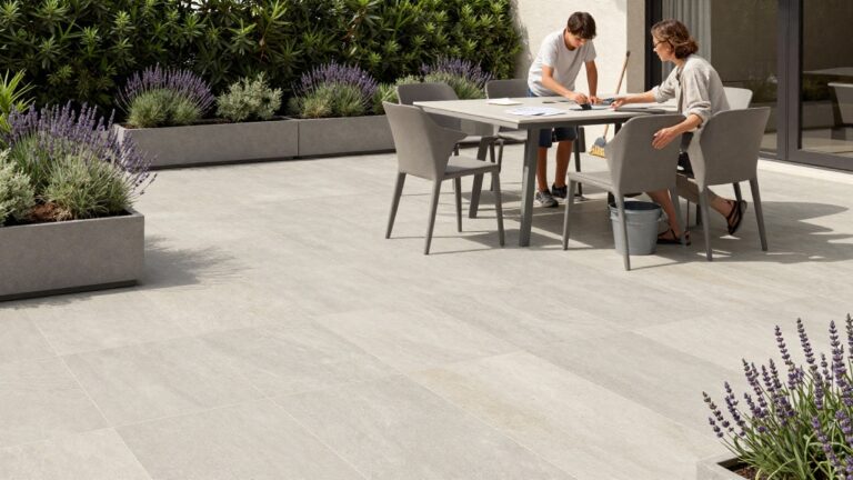 Choix du carrelage idéal pour une terrasse extérieure ou un patio